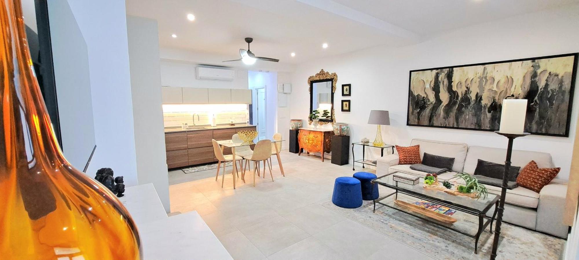 New! Renovated, Centrally Located, Private Entrance, Terrace Apartment Valencia Exterior photo